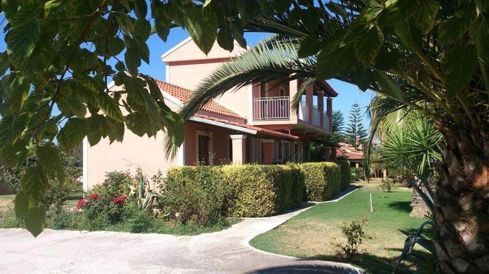 Hellens Village Almiros Beach Ngoại thất bức ảnh